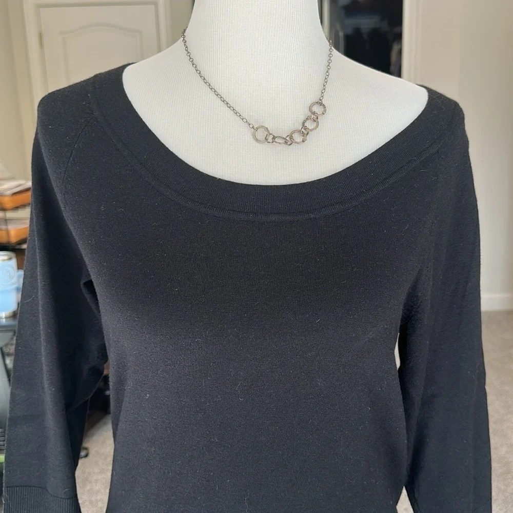Talbots Scoop neck, 3/4 Raglan Sleeve Black Sweater, Medium, EUC